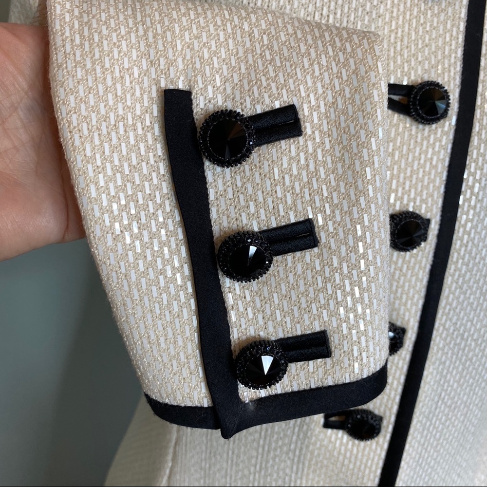 St. John by Marie Gray Sequin White/Black Blazer - Picture 7 of 8